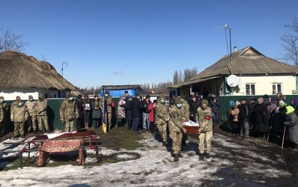 В Полтавской области прощаются с погибшим на Донбассе 19-летним бойцом