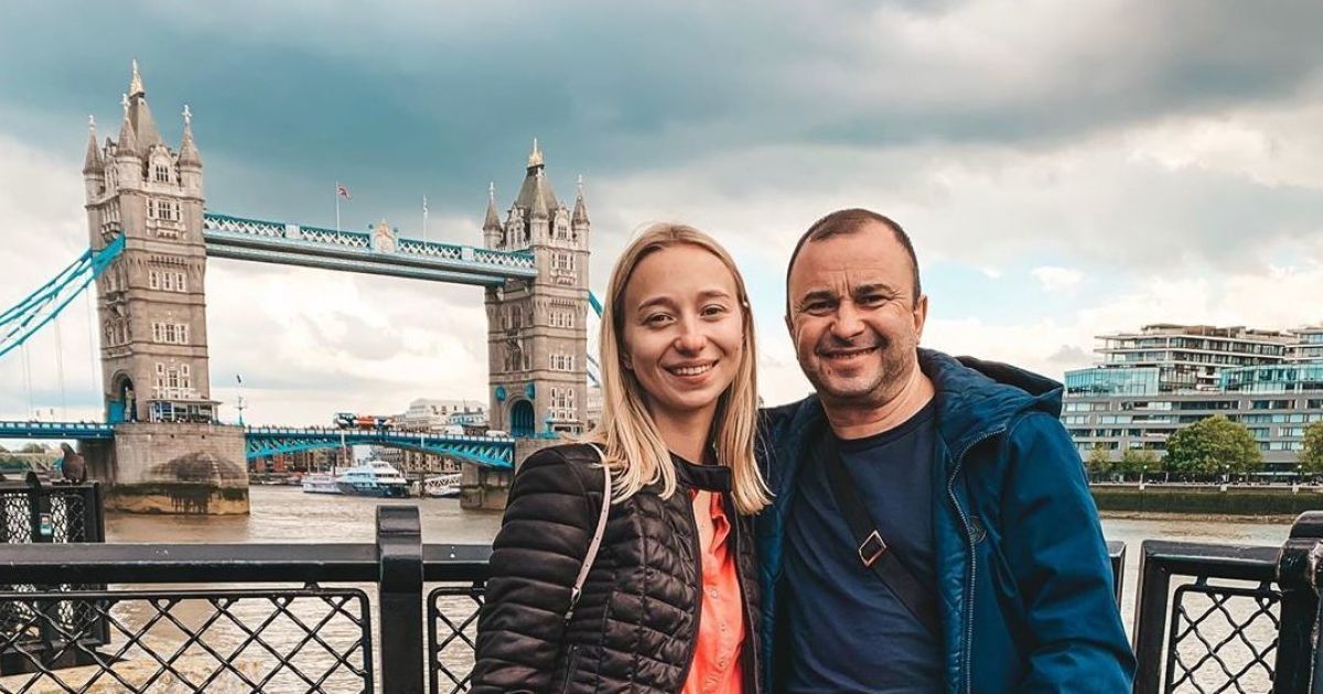 Молодая возлюбленная Виктора Павлика прокомментировала слухи о свадьбе с певцом