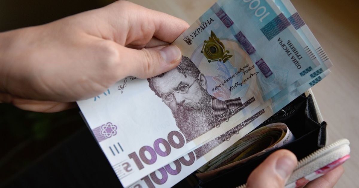 Тисяча від Зеленського: Шмигаль розповів, як вакциновані мешканці сіл та пенсіонери отримають кошти