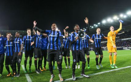 Фанатка "Брюгге" влаштувала п'яний стриптиз з нагоди чемпіонства команди у бельгійській лізі