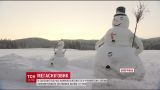 В немецкой Саксонии отец с сыном слепили гигантского снеговика