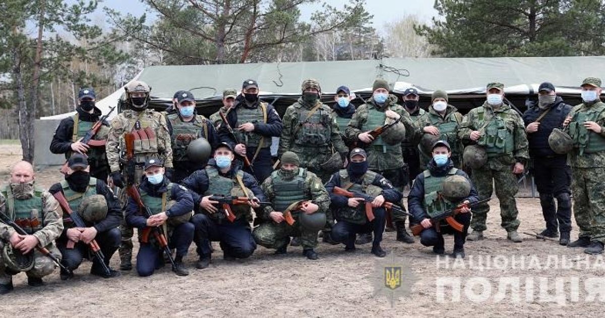 Київські копи пройшли навчання на полігоні