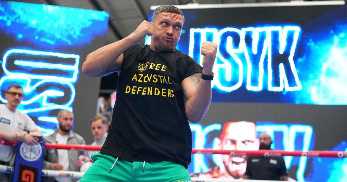 Александр Усик