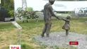 У Дніпрі невідомі спаплюжили пам’ятник вдячності воїнам АТО
