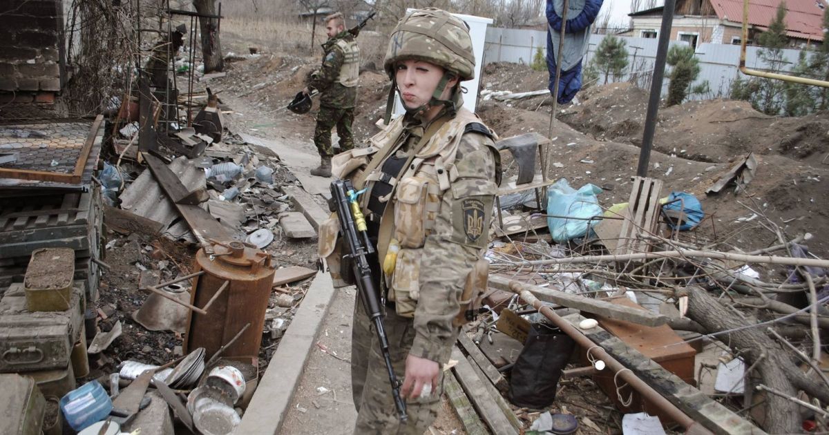 Змінила диктофон на міномет. Журналістка з Києва пішла воювати у найгарячіші точки АТО