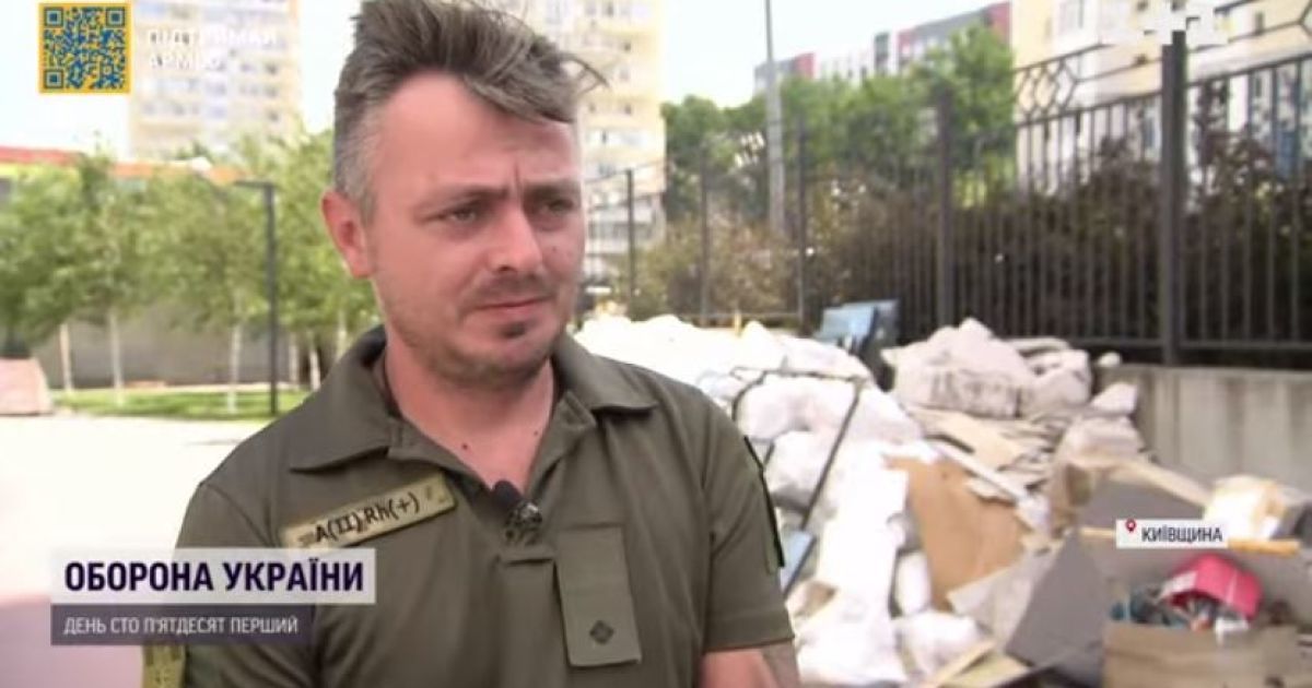 Перевозчик с "дороги смерти": ирпенца 4 раза расстреливали на блокпостах, но он продолжал эвакуировать людей
