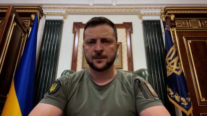 Зеленський зібрав на нараду всіх силовиків - небезпека обстрілів Росії дуже висока