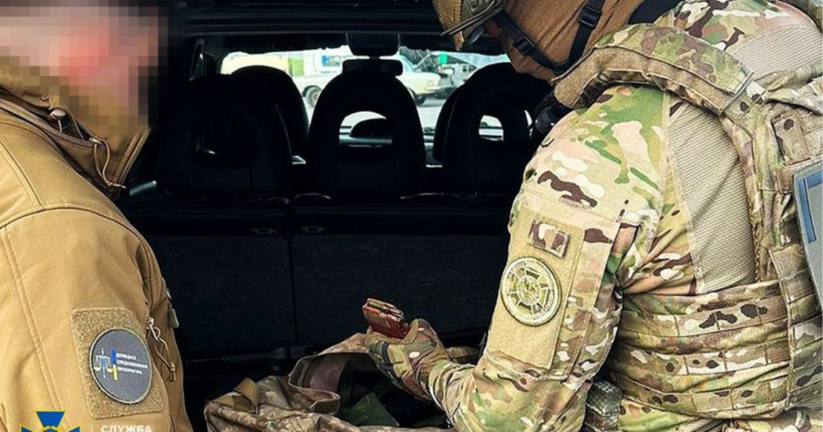 На Донеччині ділки намагалися продати російську трофейну зброю дніпровському криміналітету (фото)