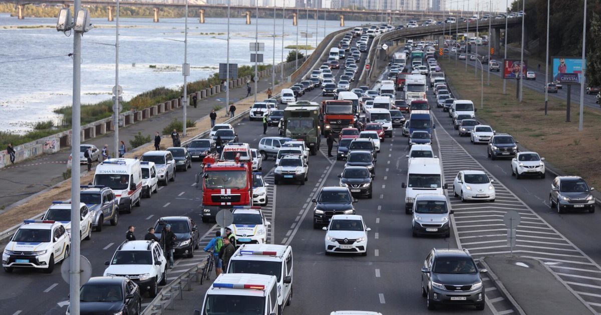 затримання Олексій Белько на мосту метро в Києві_12 / © МВС
