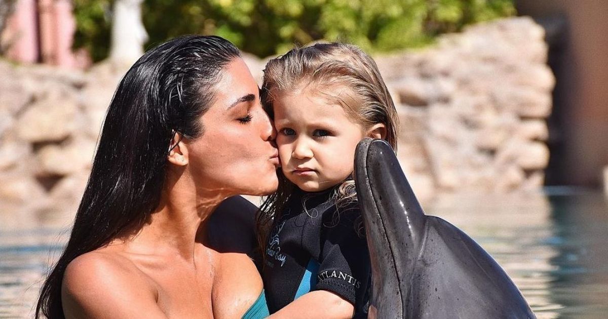 Секс қыздар con m астында