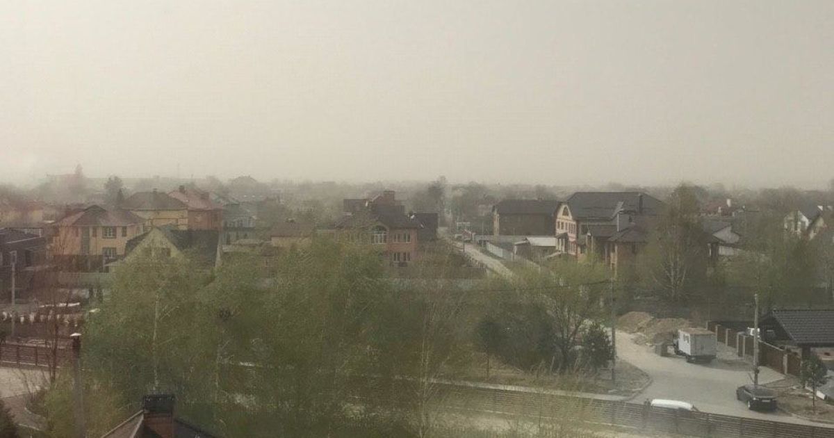 Кличко назвав причину "пилової бурі" в Києві