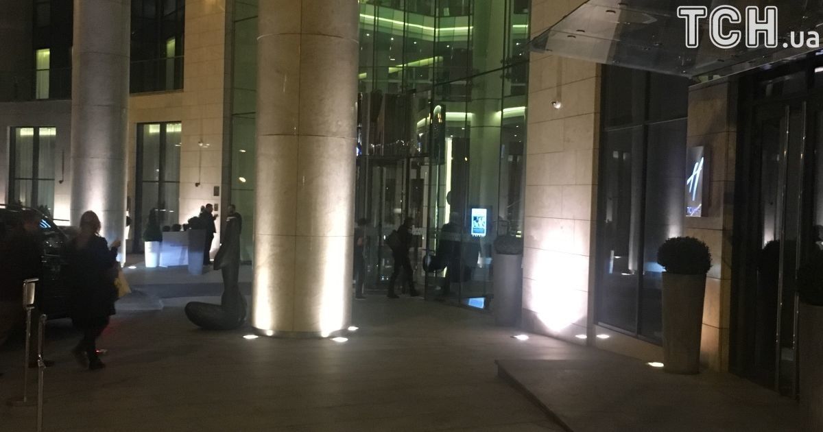 Одразу після виступу Стінг поїхав до готелю. / © Фото Валерії Ковалінської/ТСН