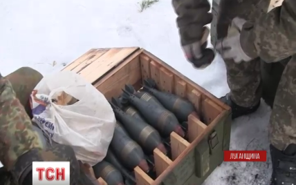 На Луганщине от обстрелов боевиков гибнут мирные жители, а на Бахмутку отправилось подкрепление