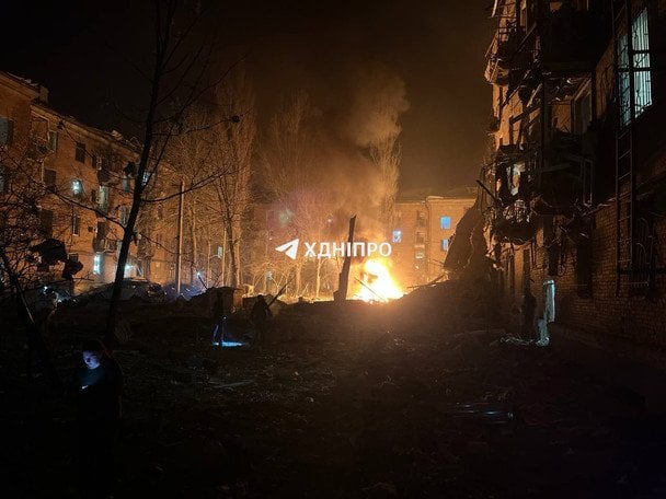 РФ масовано атакувала Україну: є значні руйнування і поранені (відео)