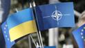 Флаги Украины и НАТО