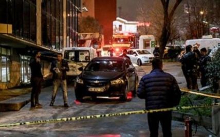В Турции неизвестные забросали "коктейлями Молотова" и обстреляли редакции двух газет