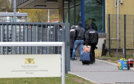 У Німеччині 150 біженців влаштували сутичку з поліцейськими