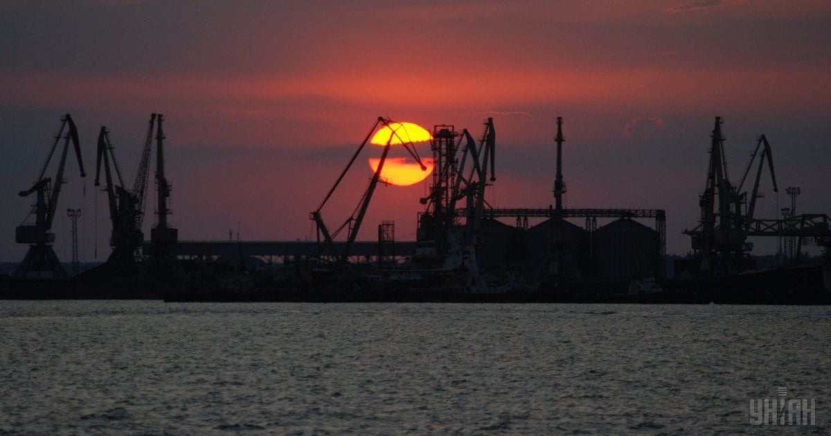 Морской порт Бердянска.