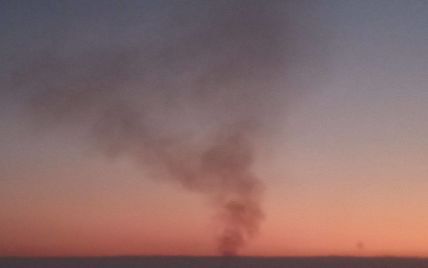 У тимчасово окупованому Мелітополі пролунав потужний вибух: у небо піднявся чорний дим