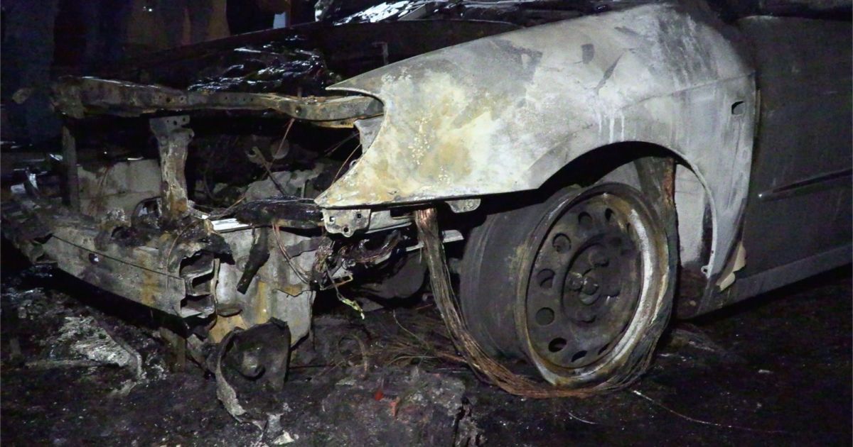 Підпал автівки журналістів "Схем": поліція розпочала кримінальне провадження