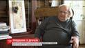В останню путь готуються провести Івана Драча в селі Теліжинці