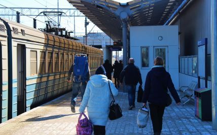 "Укрзализныця" увеличивает количество пригородных поездов в Киевской и Житомирской областях: график