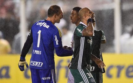 Екс-гравець "Ювентуса" влаштував жахливу бійку під час матчу Кубку Лібертадорес
