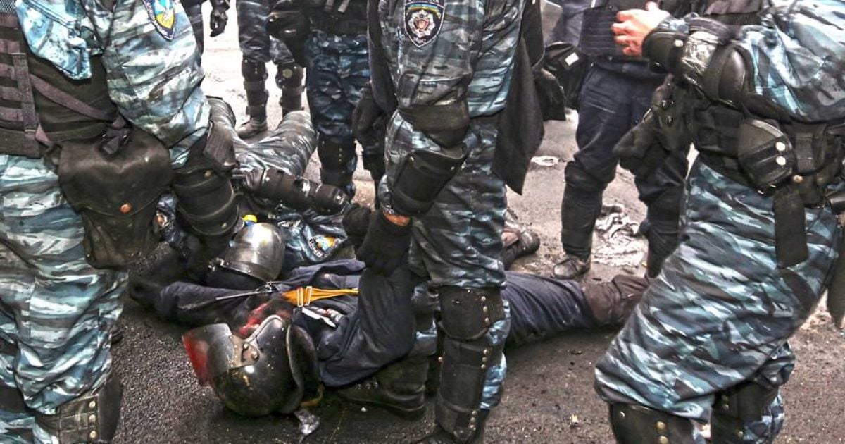 Розстріли на Майдані: Рябошапка змінив групу прокурорів у справі ексберкутівців