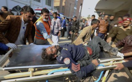 Возросло количество погибших в результате теракта в Пакистане: новые детали инцидента
