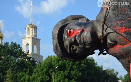 На свободной части Донецкой области осталось демонтировать два памятника Ленину