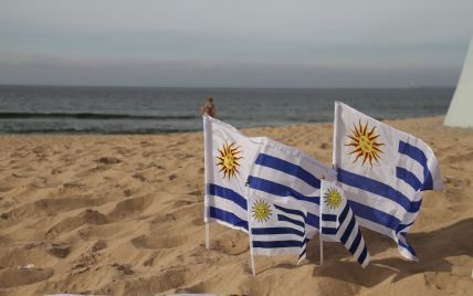 Украина установила безвизовый режим с Уругваем