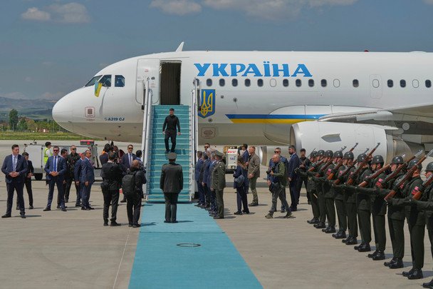 Самолет Зеленского должен вылететь из Анкары в Стамбул: на какое время запланирован рейс