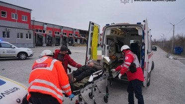 Наслідки ворожого удару по Запоріжжю_2 / © Очільник Запорізької ОВА Іван Федоров