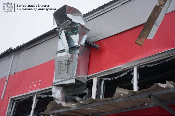 Наслідки ворожого удару по Запоріжжю / © Очільник Запорізької ОВА Іван Федоров