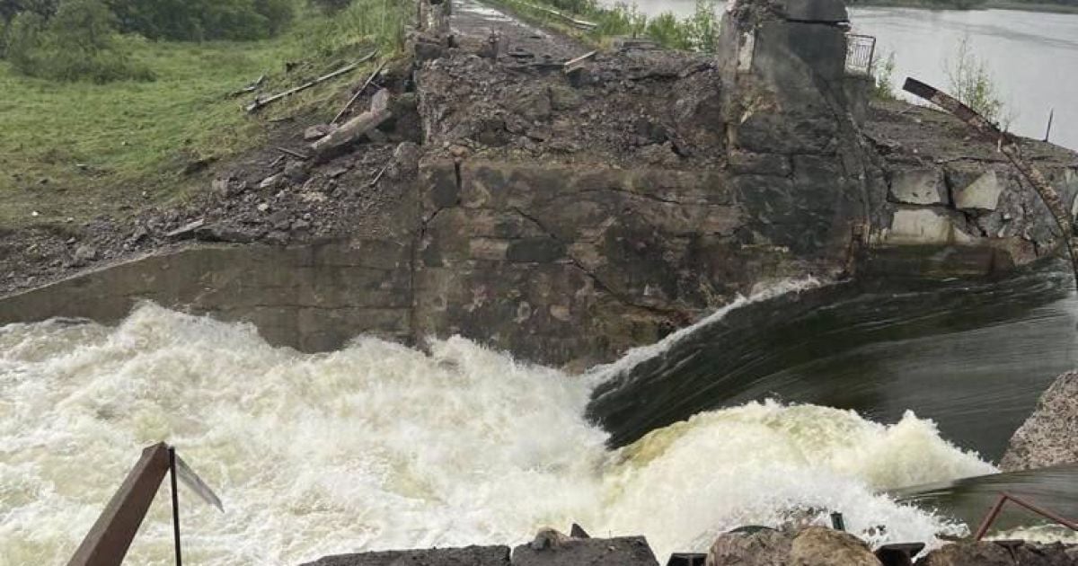 Росіяни обстріляли дамбу Карлівського водосховища на Донеччині. Фото: Донецька ОВА