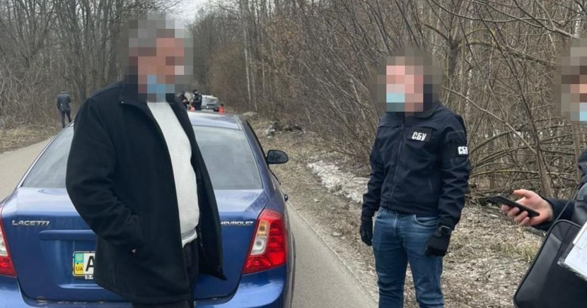 Під Києвом на мільйонному хабарі погоріли голова ОТГ і його заступник: фото