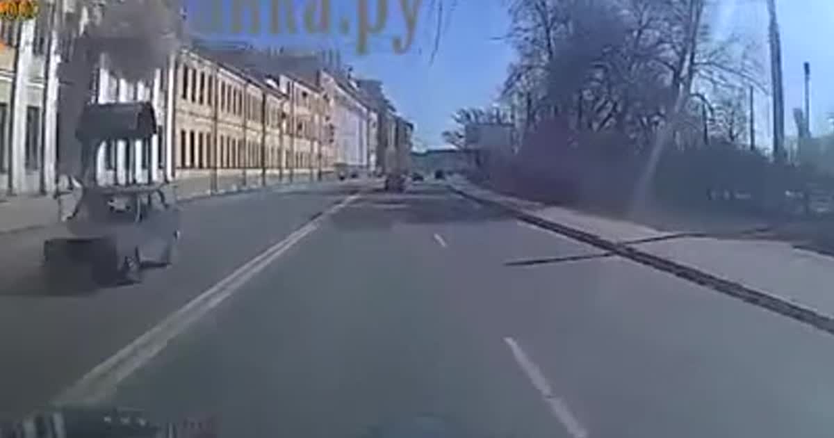 В Сети опубликовали видео взрыва в военно-космической академии в Петербурге