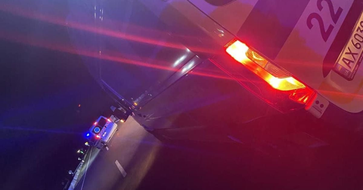 На Харківщині медики допомогли військовим, які потрапили у ДТП на блокпосту.