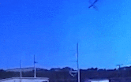 Появилось видео момента падения военного самолета в США