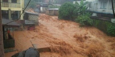 Повінь і зсув ґрунту у столиці Сьєрра-Леоне забрали сотні життів