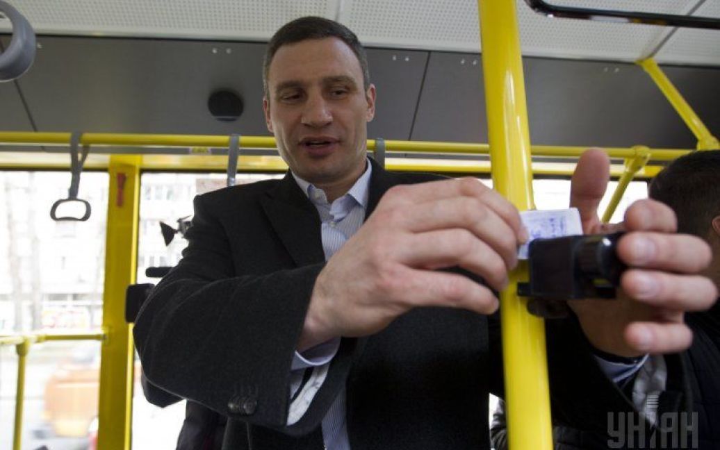 Кличко проїхався Києвом  у новенькому тролейбусі / © УНІАН