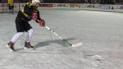 Не боксом единым. Ломаченко погонял с друзьями в хоккей