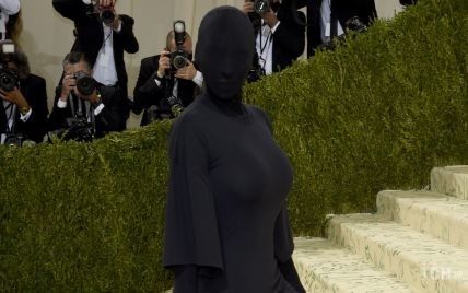 Задає новий тренд: Кім Кардашян показала незвичайний образ на Met Gala 2021