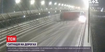Зимняя дорога: в столице произошло ДТП с участием грузовика