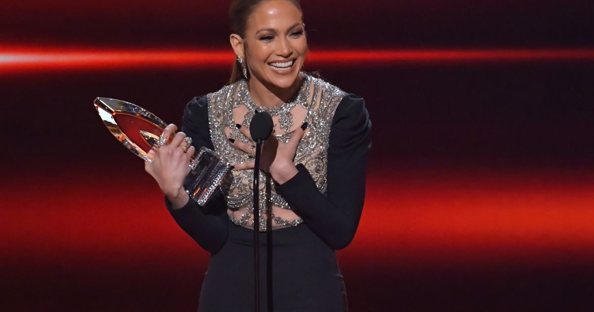 People's Choice Awards-2017: розкішна Джей Ло та перша поява Деппа після розлучення