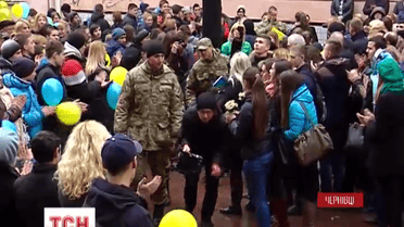 У Чернівцях зустріли бійців 30 механізованої бригади
