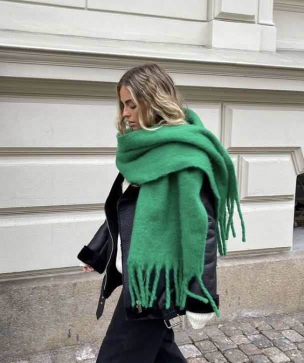 15 красивых способов завязать шарф на пальто