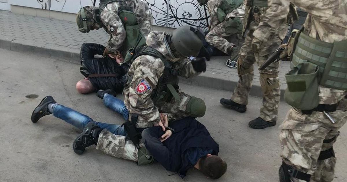 На Виннитчине задержали криминального авторитета и его банду за вымогательство $2 тыс. у бизнесмена