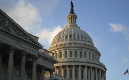 Дефолт у США відтерміновується: республіканці та демократи домовились щодо підвищення "боргової стелі"