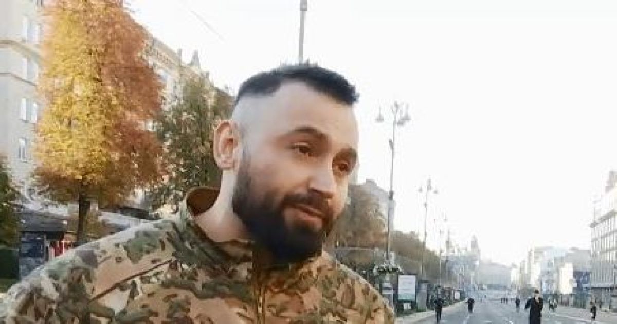 Со снаряжением армейца весом более 30 кг: ветеран АТО преодолел 10-километровую дистанцию марафона